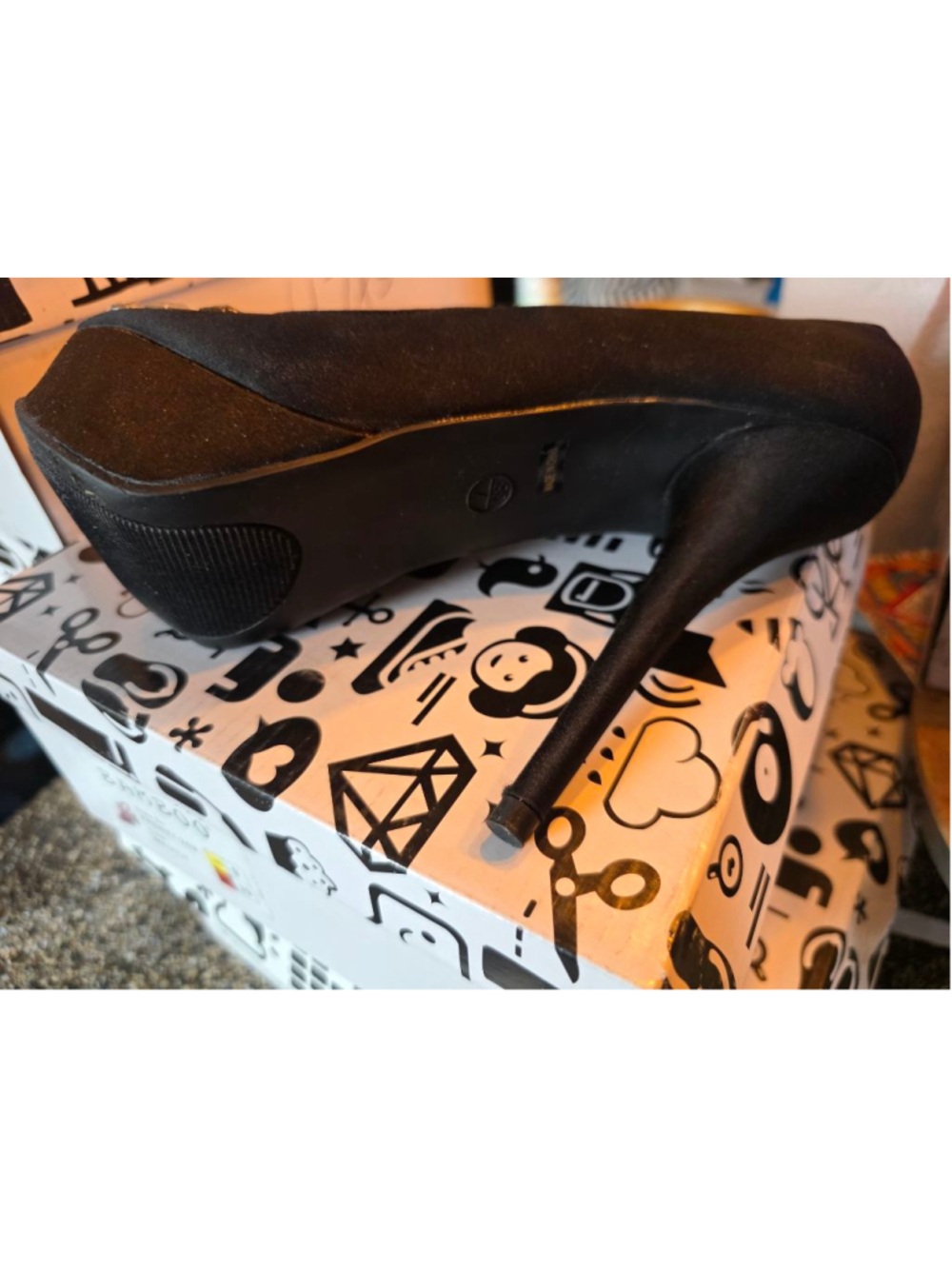 Women's MINX Black Embellished Peep Toe Heels Size 7 new in box sexy shoes fancy - Picture 6 of 7